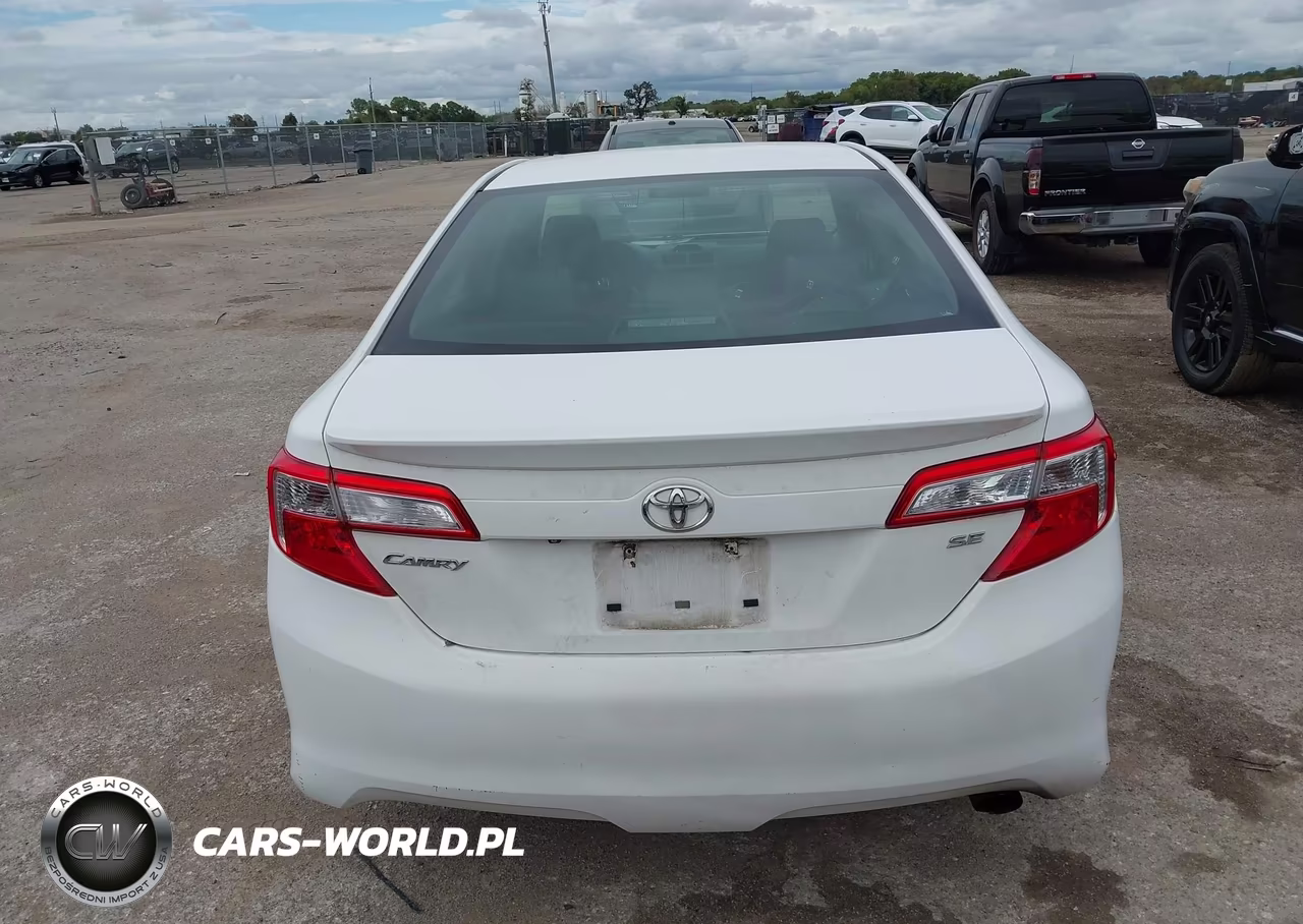 2014 Toyota Camry Se VIN:4T1BF1FK5EU785259 - 16
