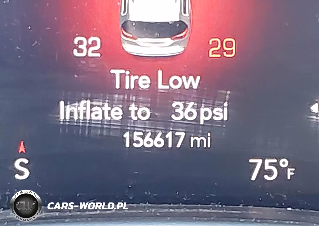 2017 Chrysler Pacifica Touring-L Plus VIN:2C4RC1EG1HR541716 - 15