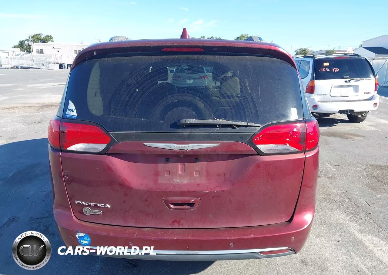 2017 Chrysler Pacifica Touring-L Plus VIN:2C4RC1EG1HR541716 - 16