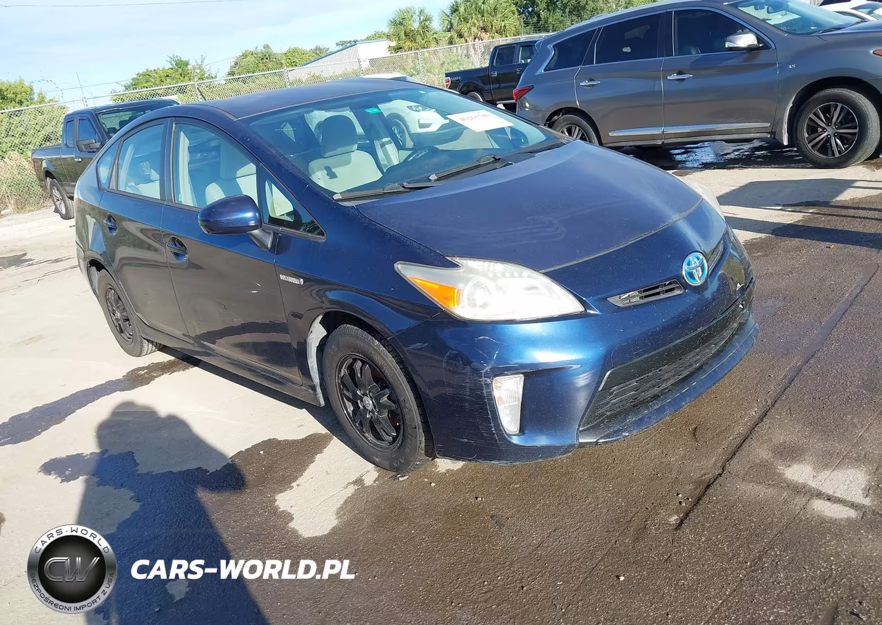 2013 Toyota Prius Two
