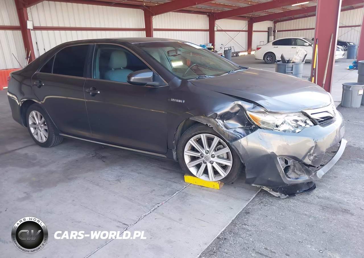 2014 Toyota Camry Hybrid Xle