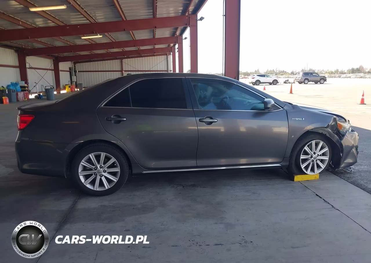 2014 Toyota Camry Hybrid Xle VIN:4T1BD1FKXEU105992 - 16