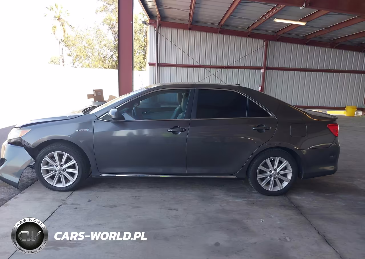 2014 Toyota Camry Hybrid Xle VIN:4T1BD1FKXEU105992 - 17