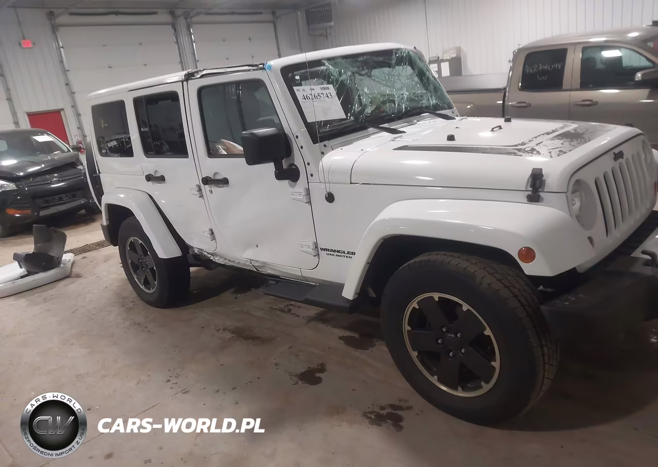 2012 Jeep Wrangler Unlimited Sahara – zdjęcie 1 z 16