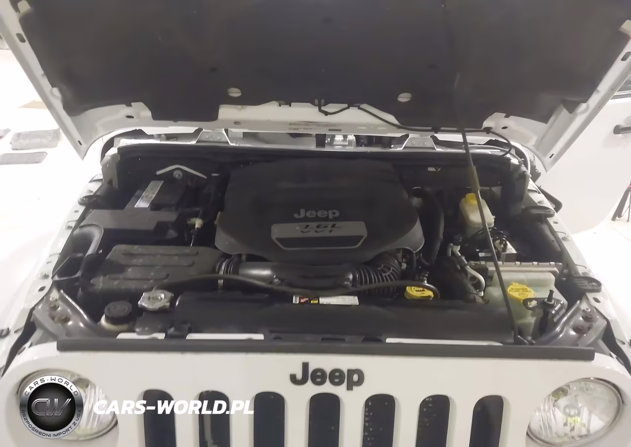 2012 Jeep Wrangler Unlimited Sahara VIN:1C4HJWEG4CL269677 - 10