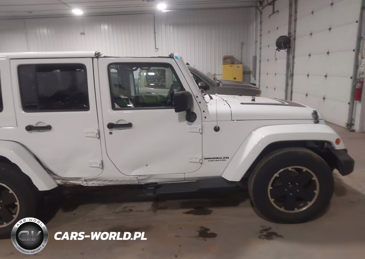 2012 Jeep Wrangler Unlimited Sahara VIN:1C4HJWEG4CL269677 - 13