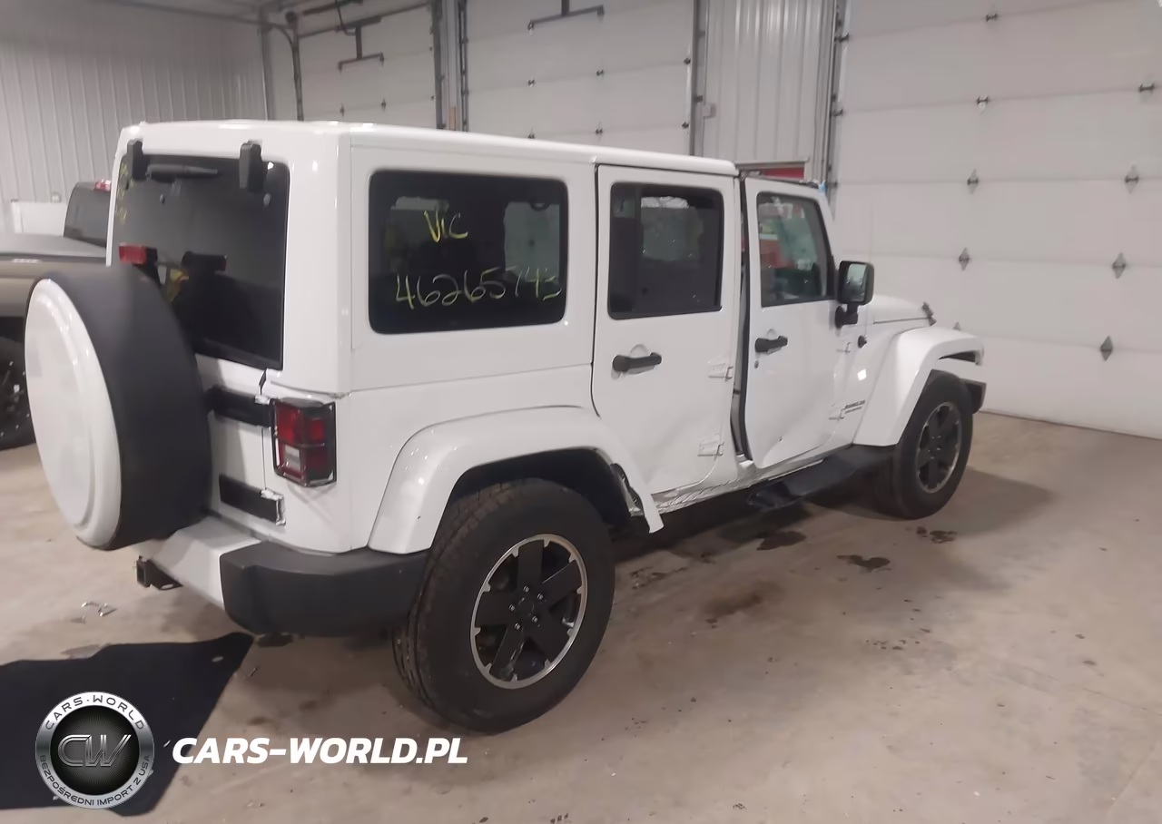 2012 Jeep Wrangler Unlimited Sahara VIN:1C4HJWEG4CL269677 - 4