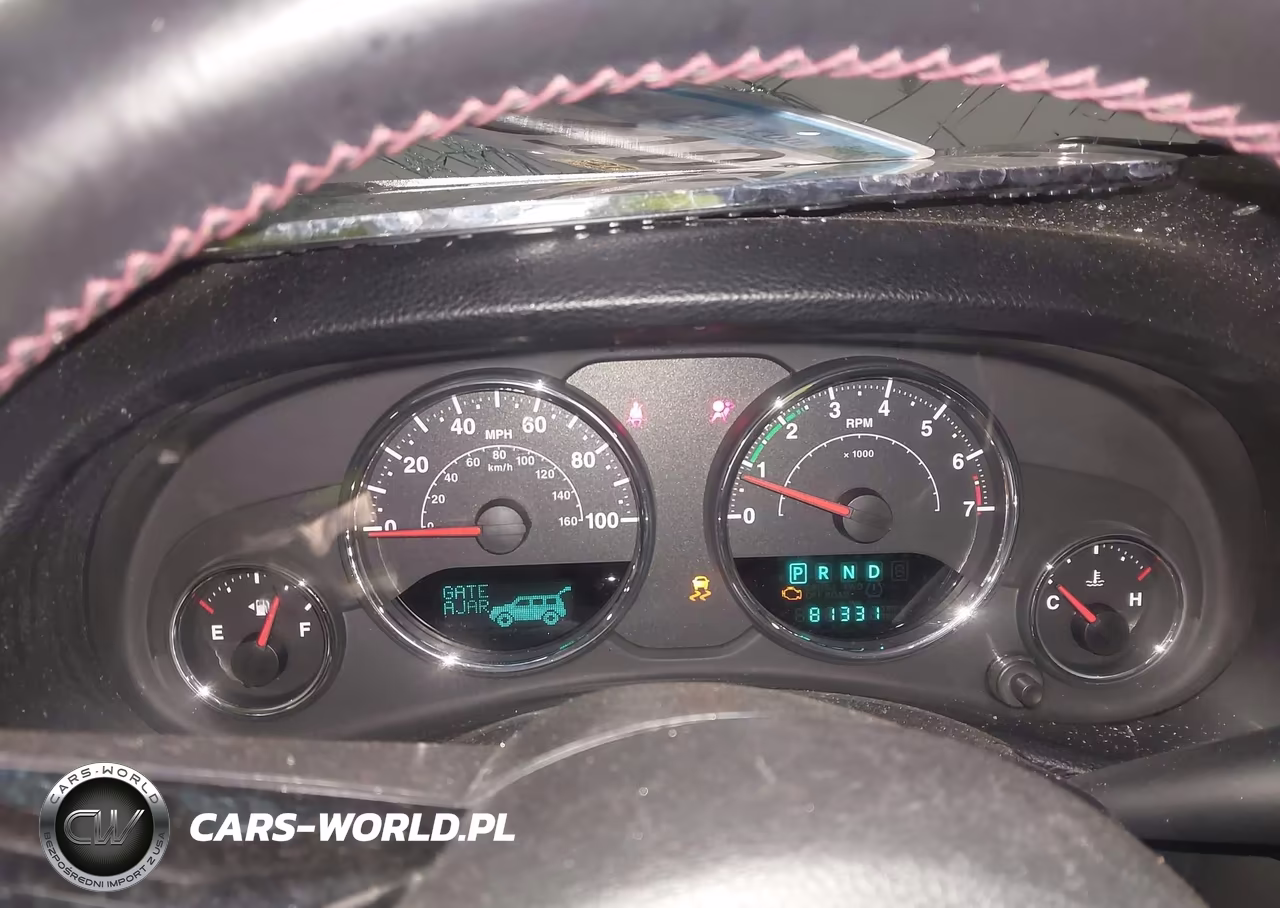 2012 Jeep Wrangler Unlimited Sahara VIN:1C4HJWEG4CL269677 - 7
