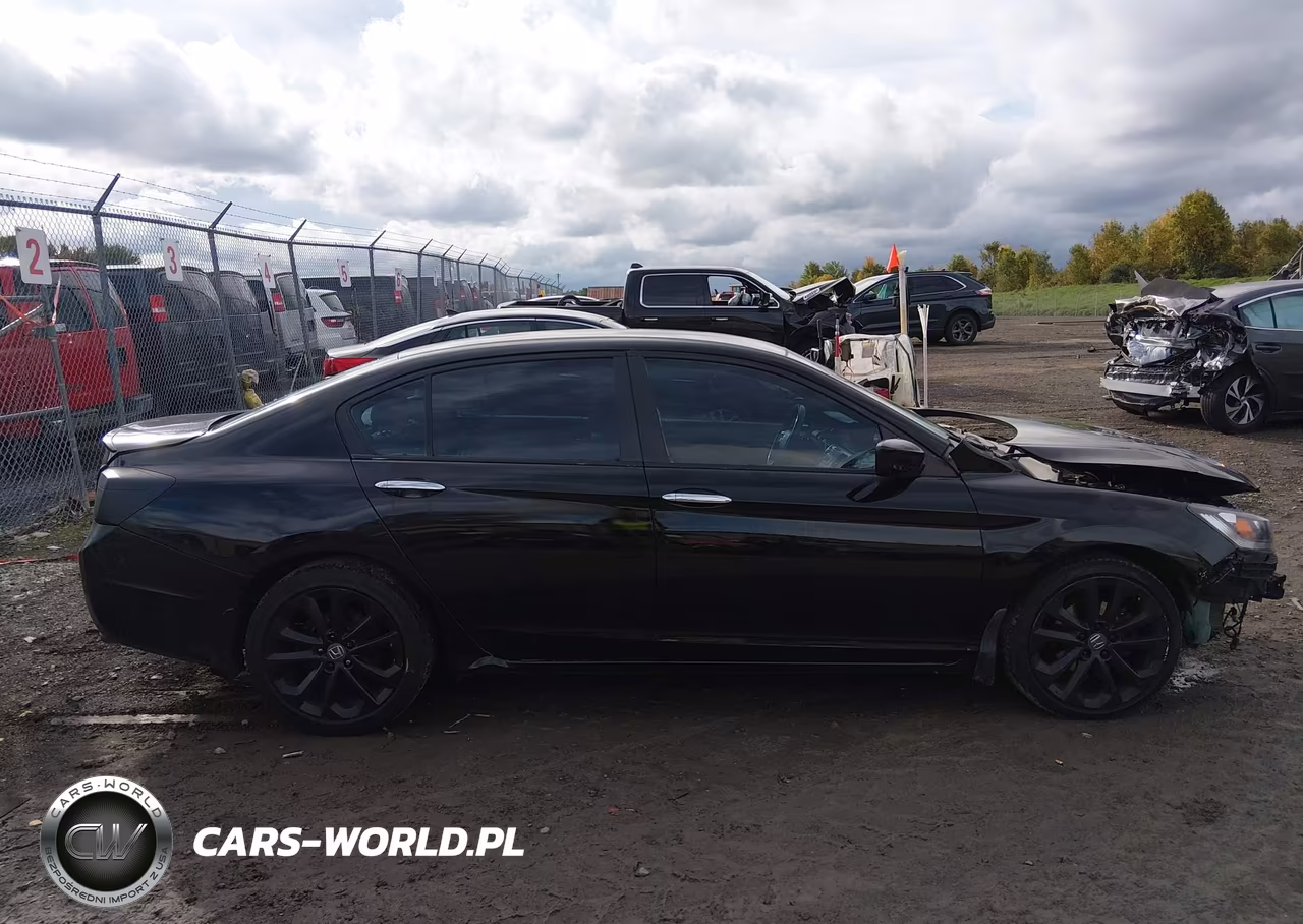 2015 Honda Accord Sport VIN:1HGCR2F51FA238980 - 14