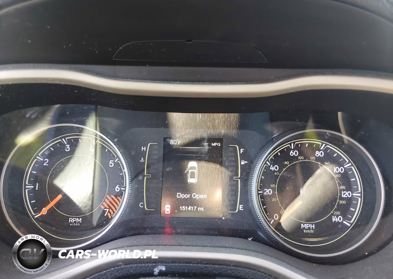 2015 Jeep Cherokee Sport VIN:1C4PJMAB3FW665810 - 7