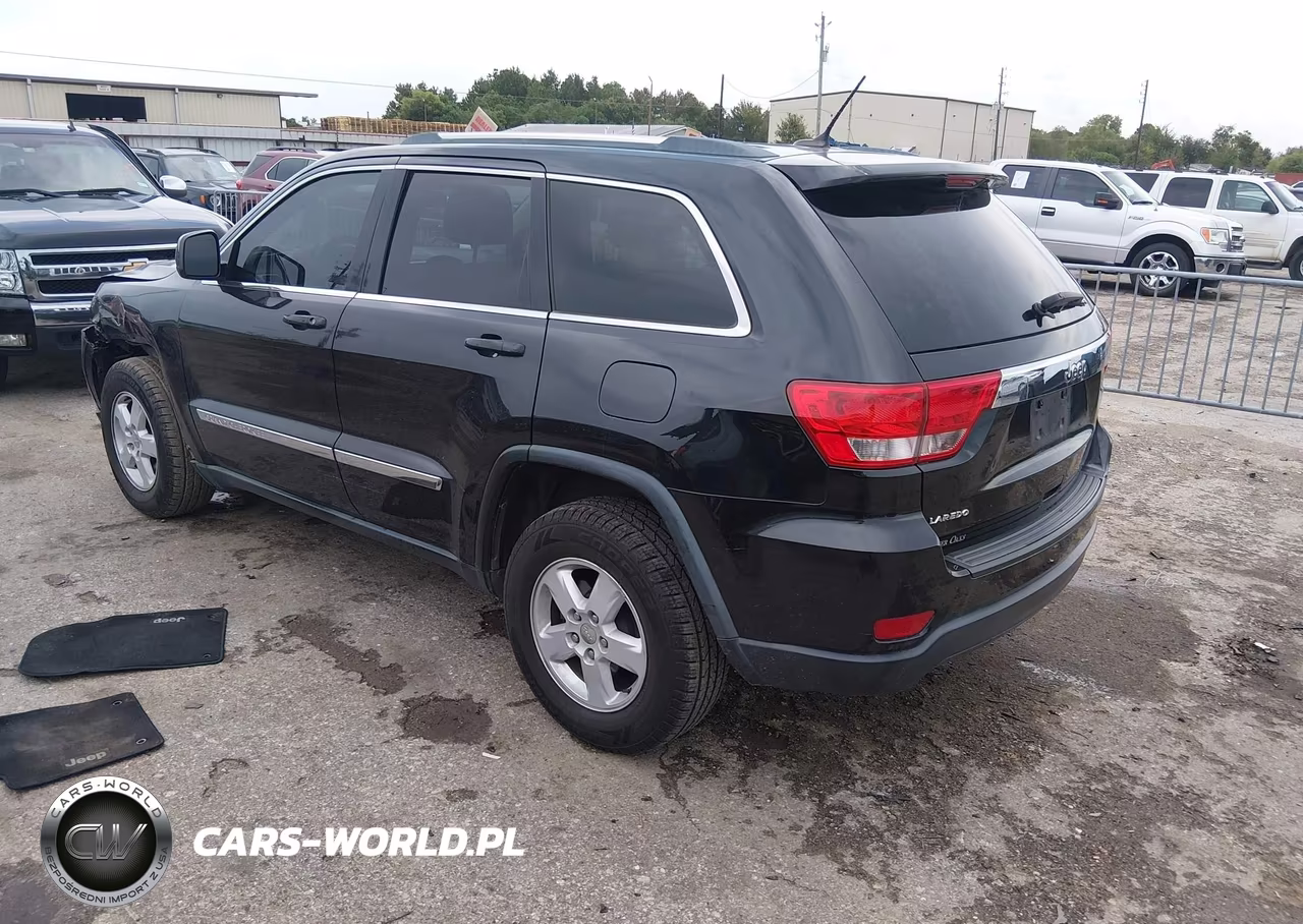 2013 Jeep Grand Cherokee Laredo VIN:1C4RJEAG0DC528705 - 3