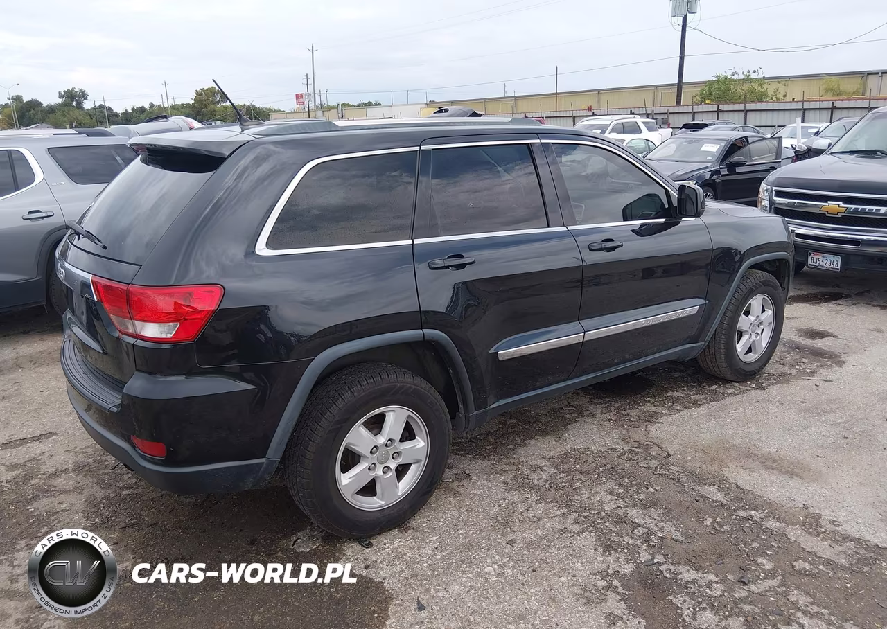 2013 Jeep Grand Cherokee Laredo VIN:1C4RJEAG0DC528705 - 4