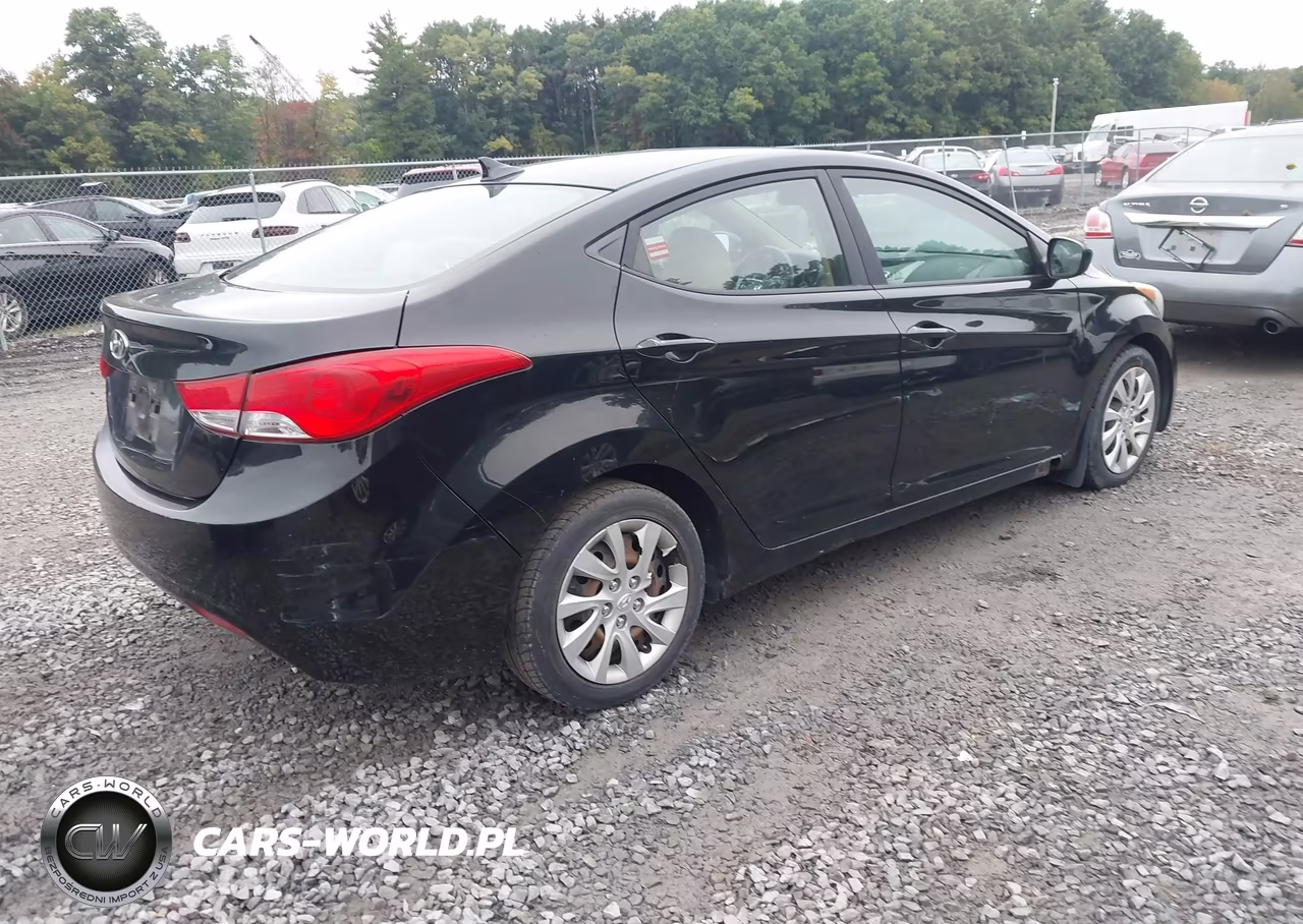 2012 Hyundai Elantra Gls VIN:5NPDH4AE8CH116811 - 4