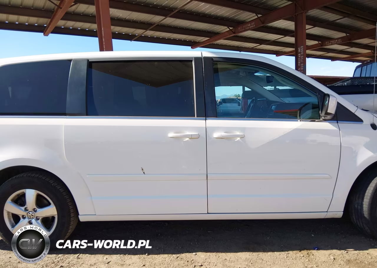 2010 Volkswagen Routan Se VIN:2V4RW3D1XAR407735 - 13