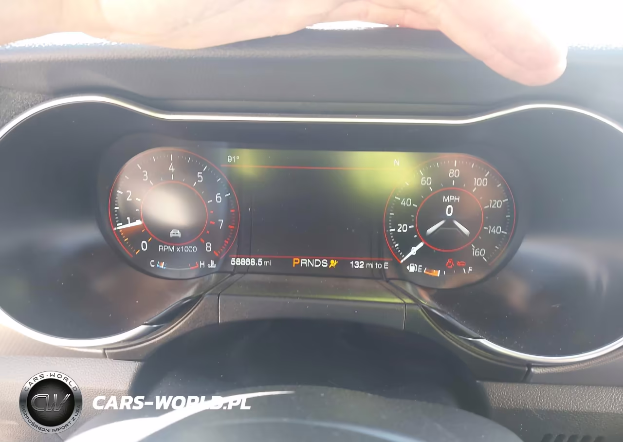 2019 Ford Mustang Ecoboost Premium VIN:1FATP8UH6K5178675 - 7