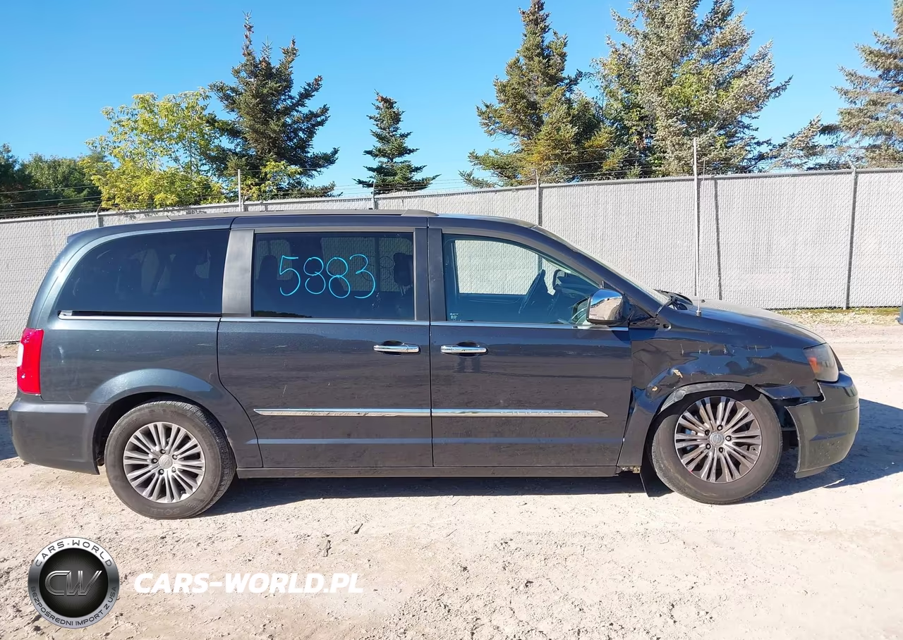 2014 Chrysler Town & Country Touring-L VIN:2C4RC1CGXER408578 - 13