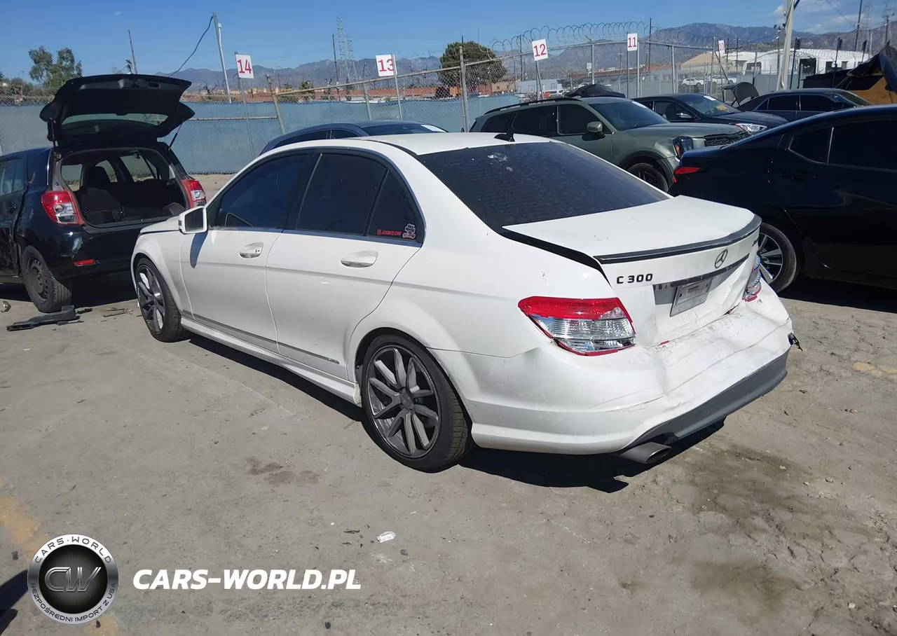 2011 Mercedes-Benz C 300 Sport 4Matic VIN:WDDGF8BB9BR184546 - 3
