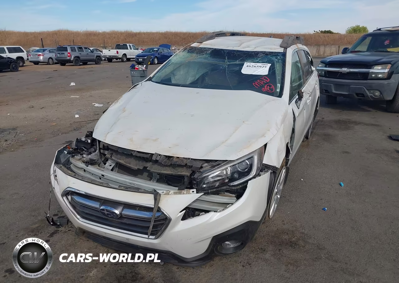 2018 Subaru Outback 2.5I Premium VIN:4S4BSACC4J3220543 - 2