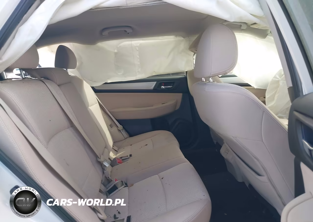 2018 Subaru Outback 2.5I Premium VIN:4S4BSACC4J3220543 - 8