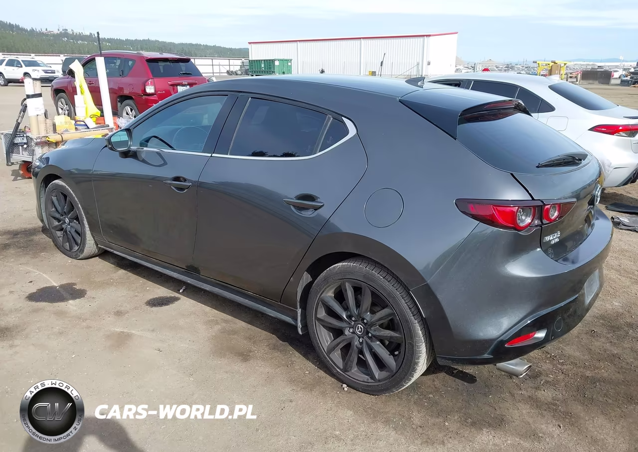 2020 Mazda Mazda3 Premium Package VIN:JM1BPBNM0L1156906 - 3