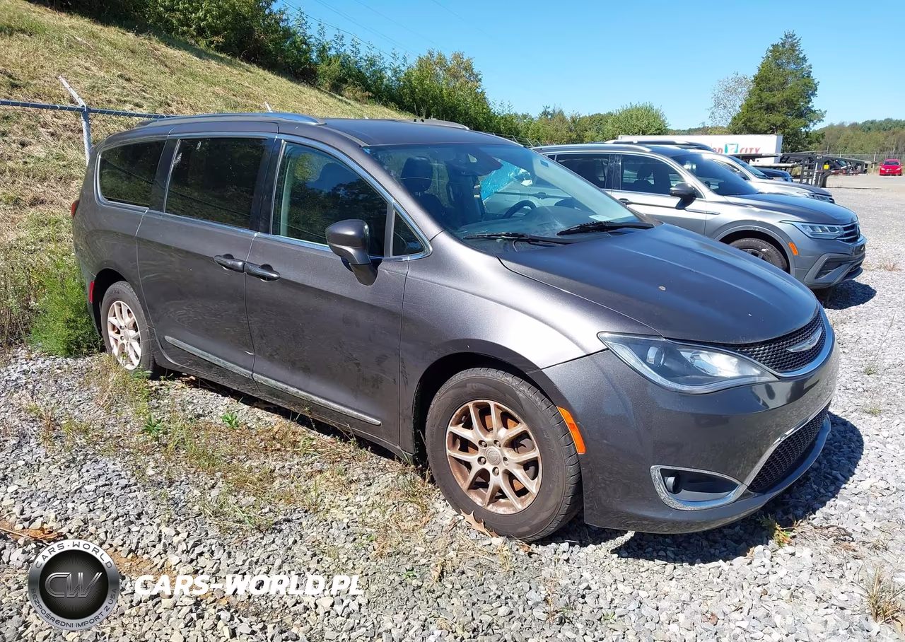 2020 Chrysler Pacifica Touring L – zdjęcie 1 z 16