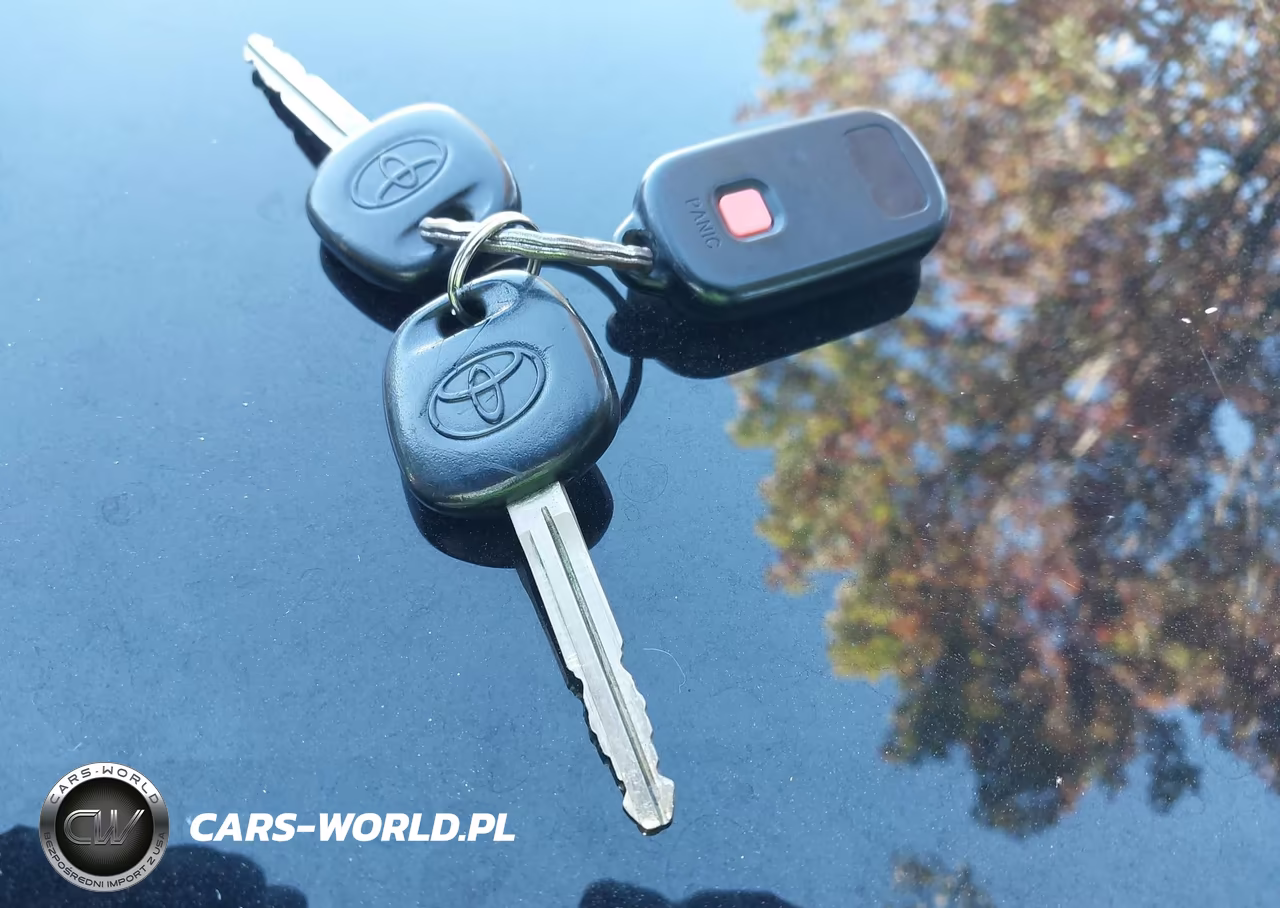 2002 Toyota Camry Xle VIN:JTDBE32K720101940 - 11