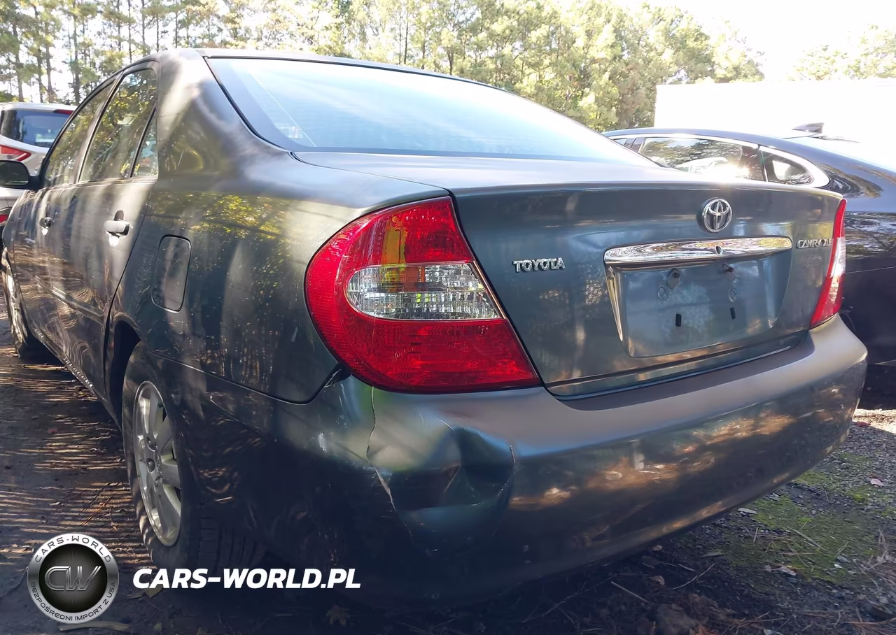2002 Toyota Camry Xle VIN:JTDBE32K720101940 - 6