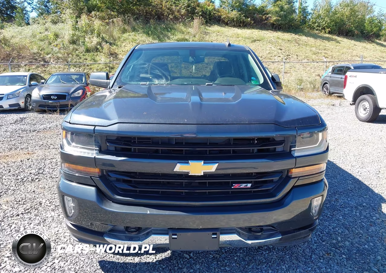 2018 Chevrolet Silverado 1500 2Lt VIN:1GCVKREC9JZ239924 - 12