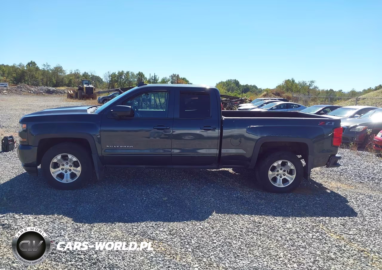 2018 Chevrolet Silverado 1500 2Lt VIN:1GCVKREC9JZ239924 - 14