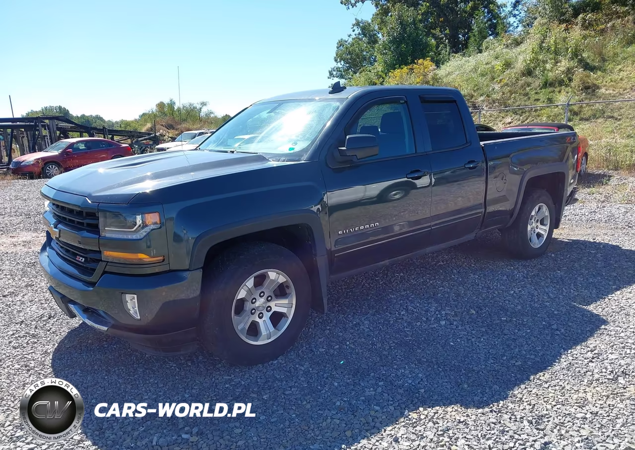 2018 Chevrolet Silverado 1500 2Lt VIN:1GCVKREC9JZ239924 - 2