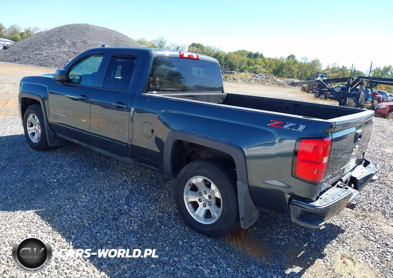 2018 Chevrolet Silverado 1500 2Lt VIN:1GCVKREC9JZ239924 - 3