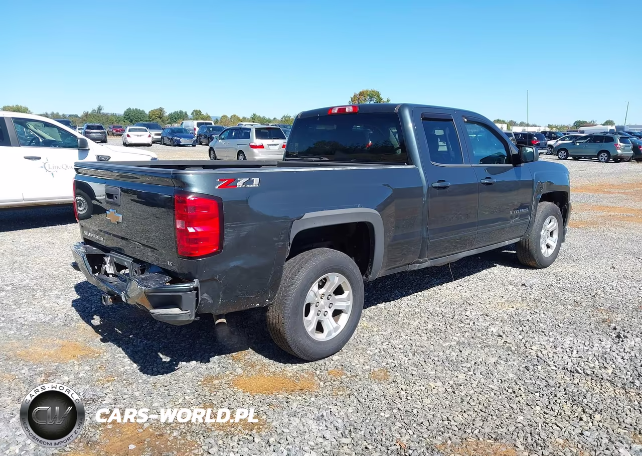 2018 Chevrolet Silverado 1500 2Lt VIN:1GCVKREC9JZ239924 - 4