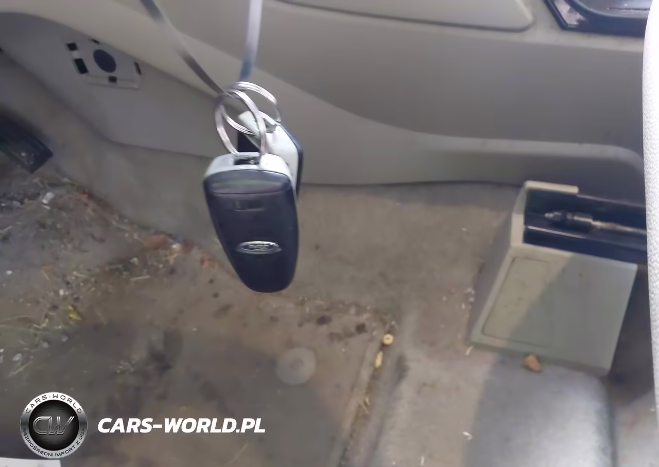 2016 Ford Escape Titanium VIN:1FMCU0J94GUA04274 - 11