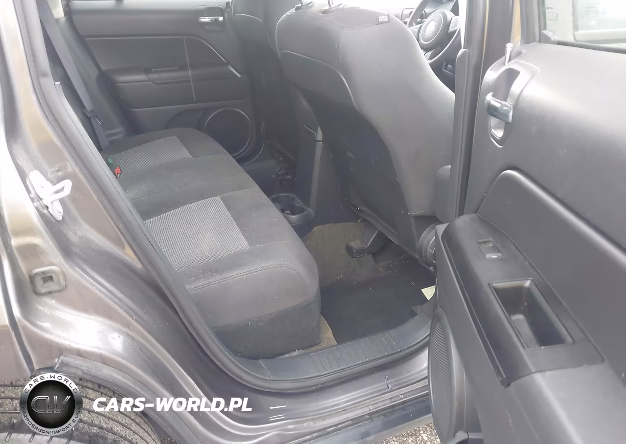 2016 Jeep Patriot Sport VIN:1C4NJPBA0GD776519 - 8