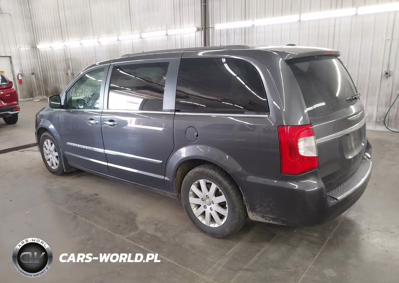 2015 Chrysler Town & Country Touring VIN:2C4RC1BG4FR532798 - 3