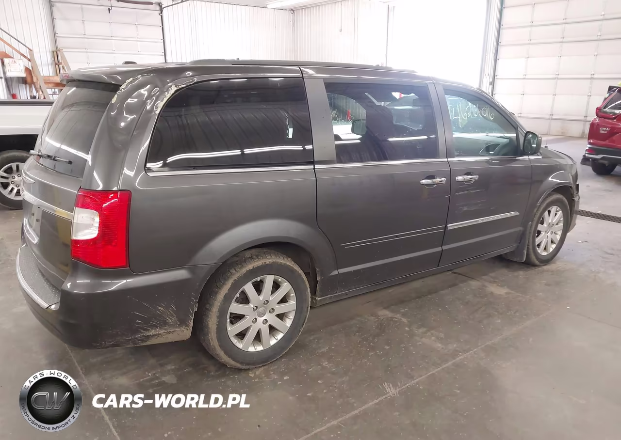 2015 Chrysler Town & Country Touring VIN:2C4RC1BG4FR532798 - 4
