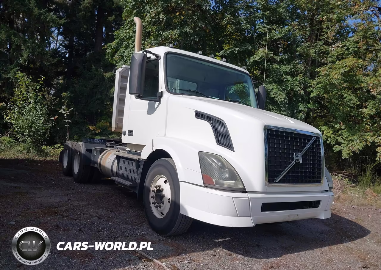 2013 Volvo Vn Vnl VIN:4V4NC9TK0DN147074 - 1