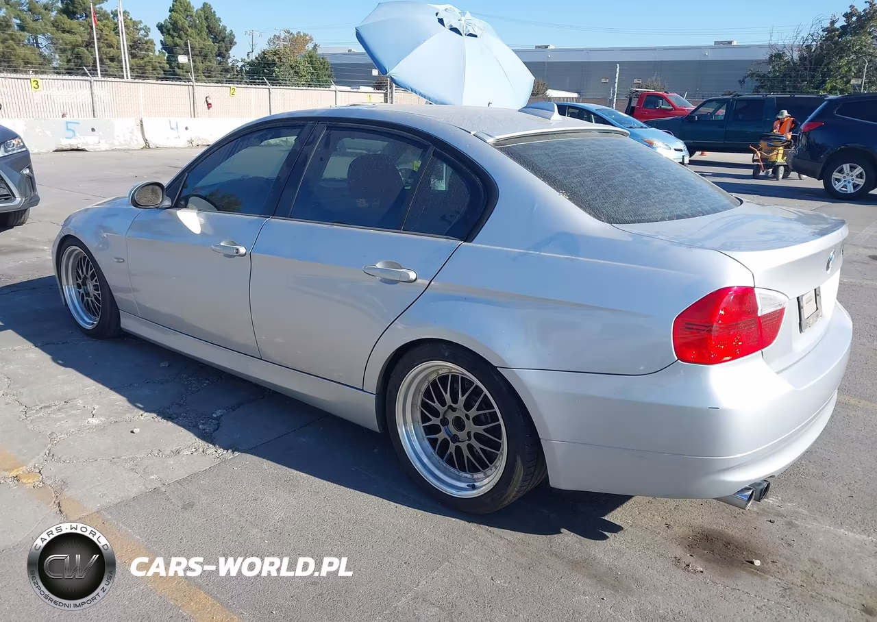 2006 BMW 330I VIN:WBAVB33516KR78462 - 3
