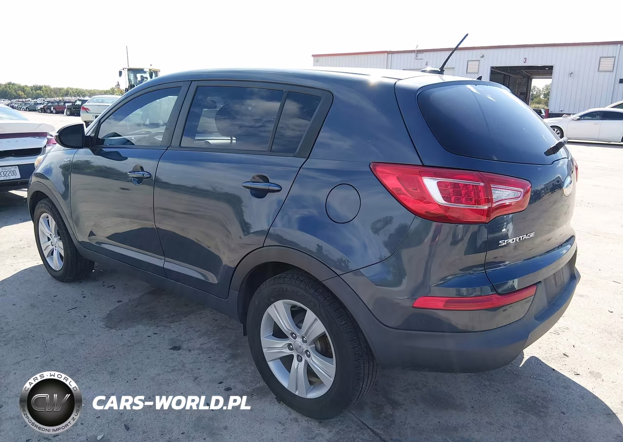 2013 Kia Sportage Lx VIN:KNDPBCA27D7512779 - 3