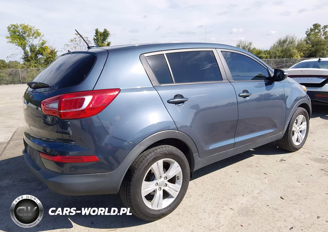 2013 Kia Sportage Lx VIN:KNDPBCA27D7512779 - 4