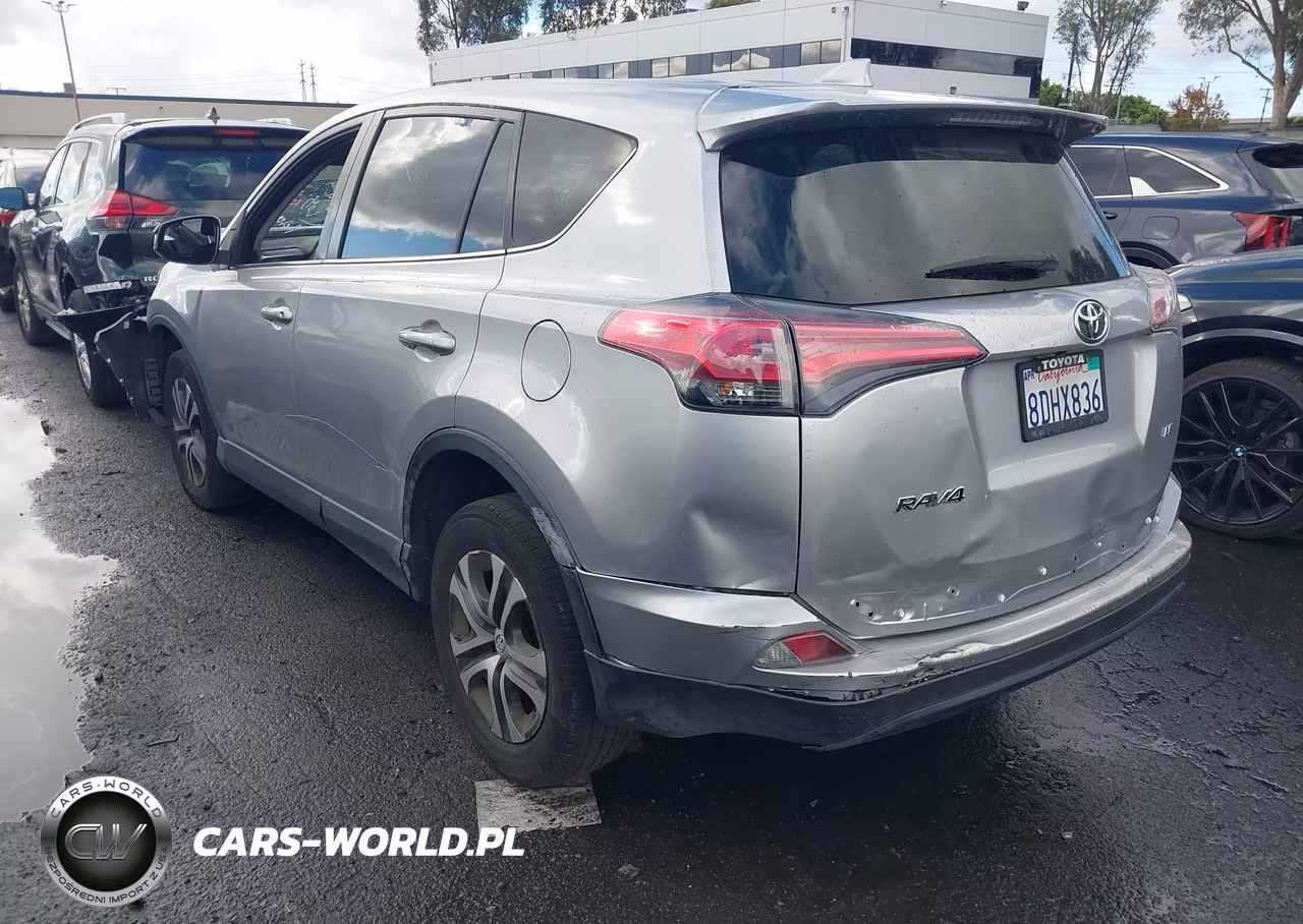 2018 Toyota Rav4 Le VIN:JTMZFREV8JJ169872 - 3