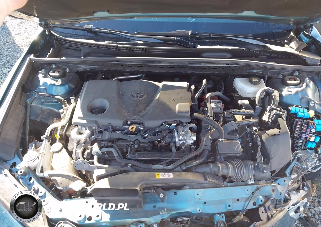 2025 Toyota Camry Le VIN:4T1DAACK2SU071077 - 10