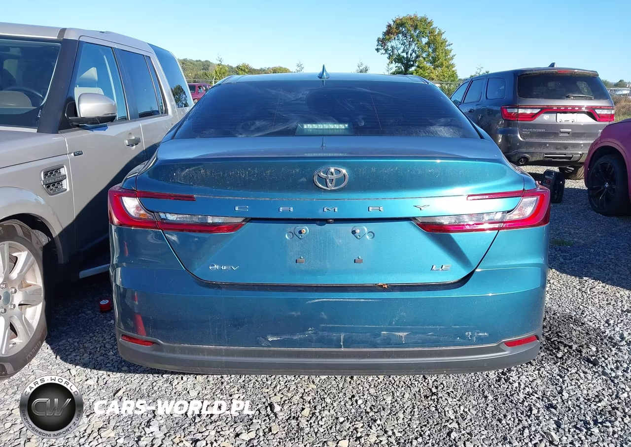 2025 Toyota Camry Le VIN:4T1DAACK2SU071077 - 16