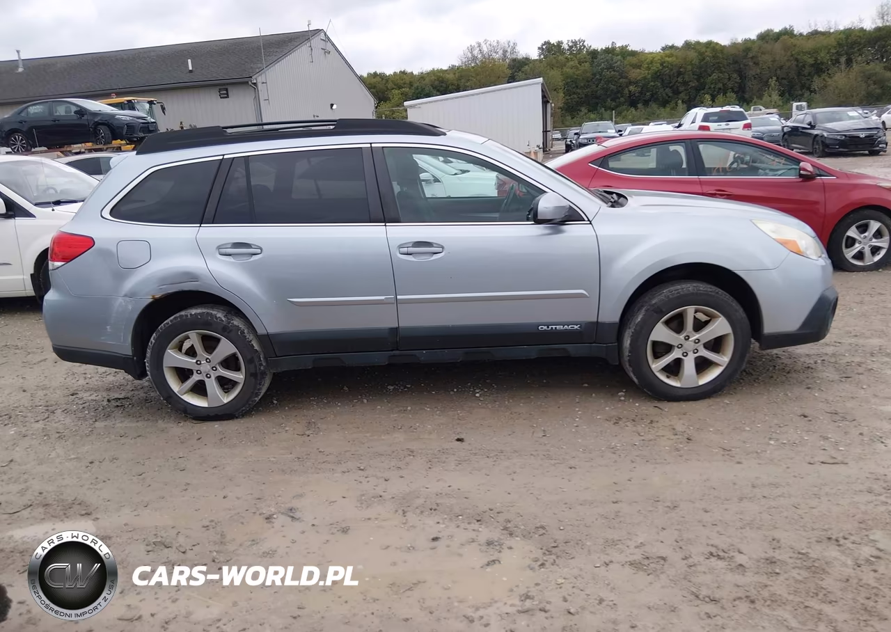 2014 Subaru Outback 2.5I Premium VIN:4S4BRCDC0E3214086 - 13
