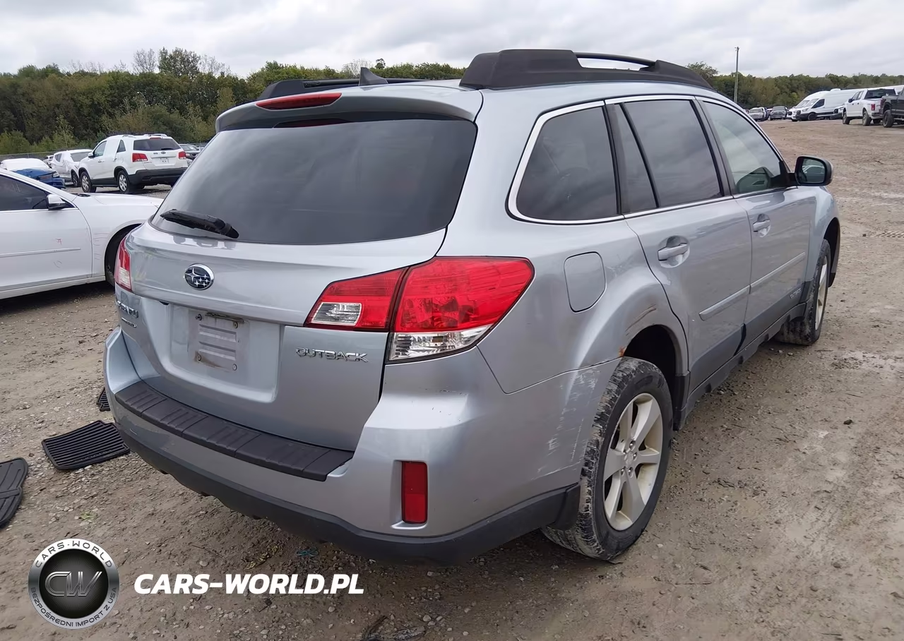 2014 Subaru Outback 2.5I Premium VIN:4S4BRCDC0E3214086 - 4