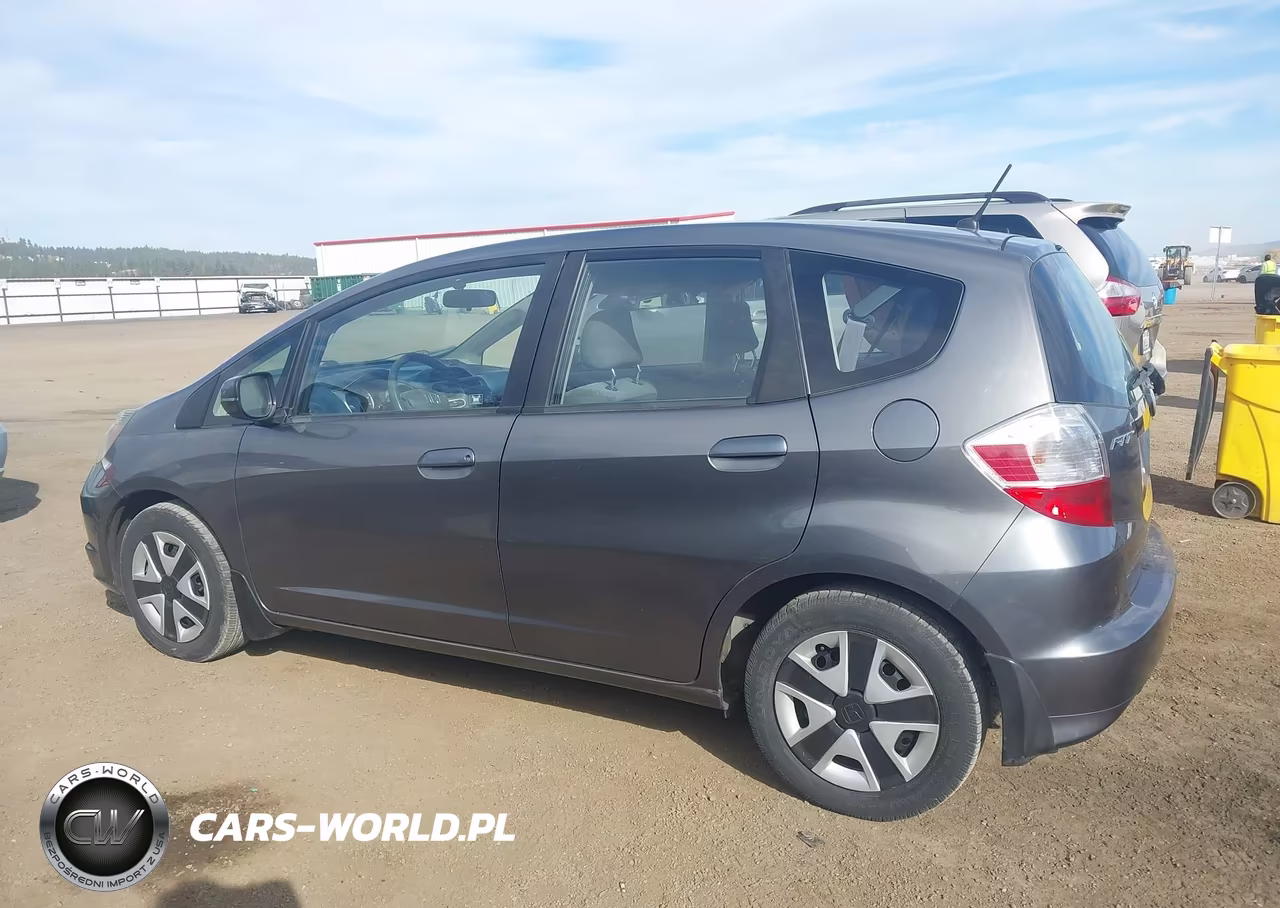 2013 Honda Fit VIN:JHMGE8H38DC047597 - 14