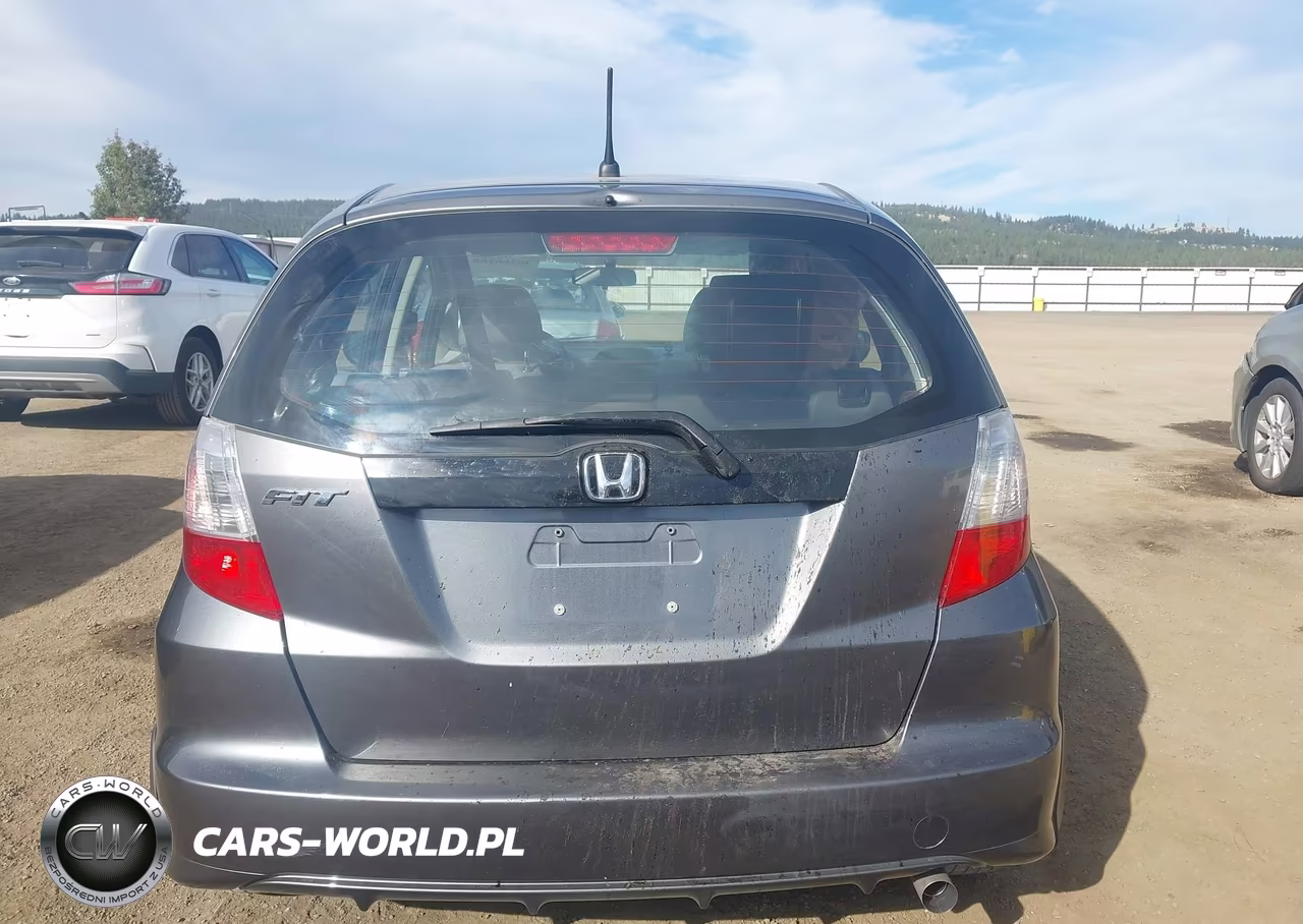 2013 Honda Fit VIN:JHMGE8H38DC047597 - 16