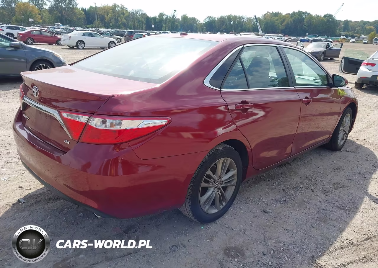 2017 Toyota Camry Se VIN:4T1BF1FKXHU738765 - 4
