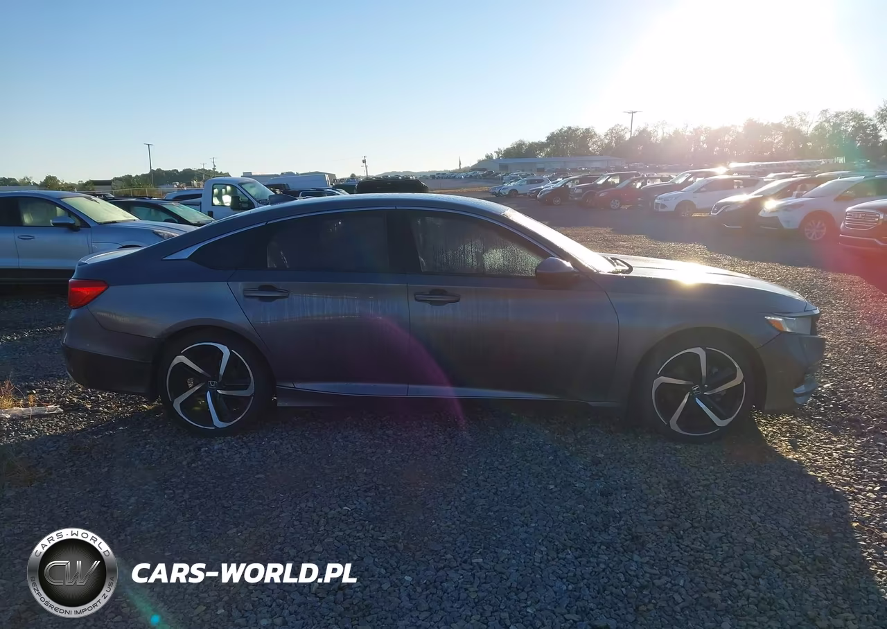 2018 Honda Accord Sport VIN:1HGCV1F34JA164063 - 13