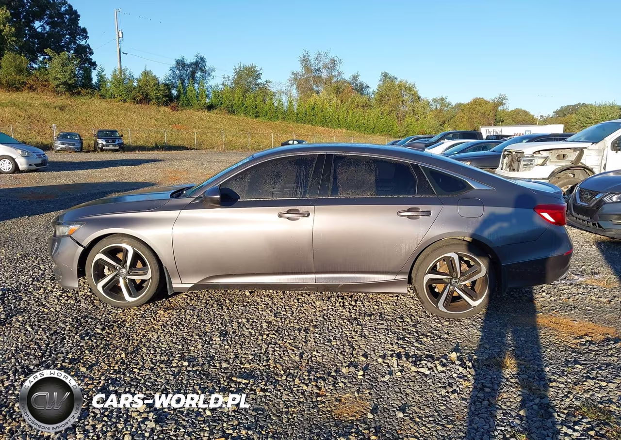 2018 Honda Accord Sport VIN:1HGCV1F34JA164063 - 14